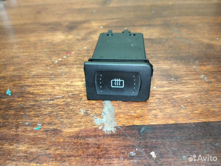 Кнопка обогрева заднего стекла Volkswagen Bora (ящ