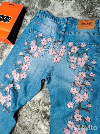 Джинсы palace x evisu в наличии