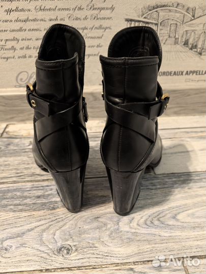 Полусапожки женские 40 Италия Ballin