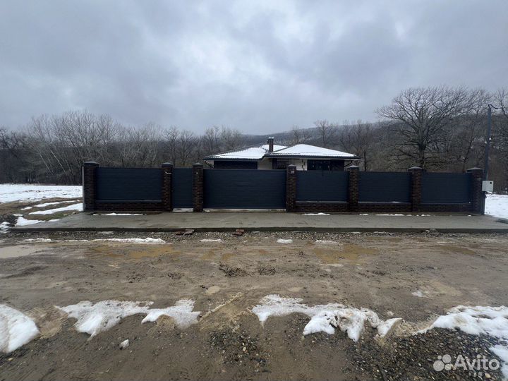 Установка откатных ворот