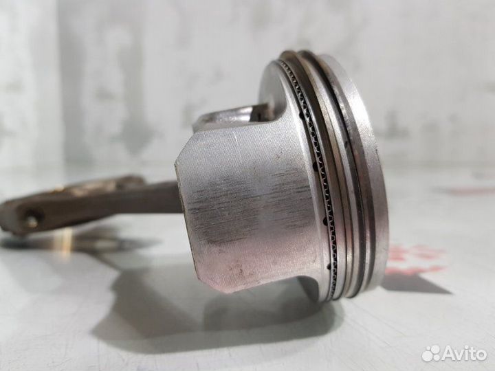 Поршень с шатуном Volkswagen Polo 612 cfna 2014