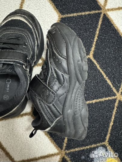 Кроссовки на мальчика