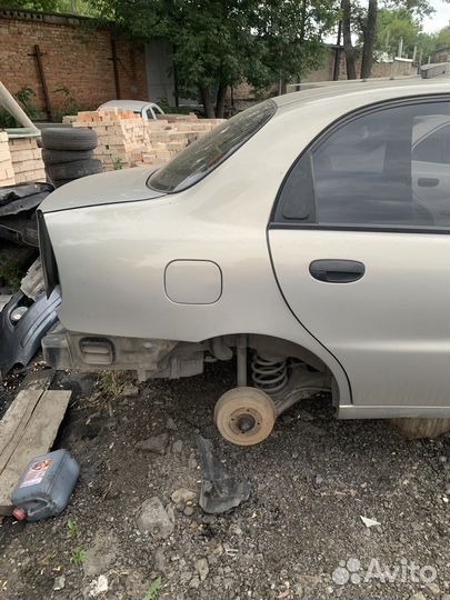 Задние четверти chevrolet lanos