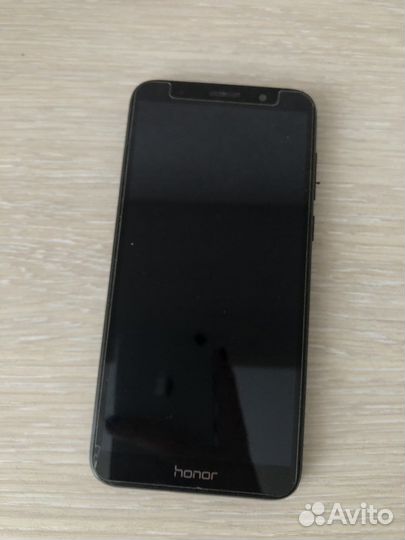 Телефон honor 7а