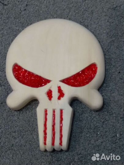 Резной череп (липа)