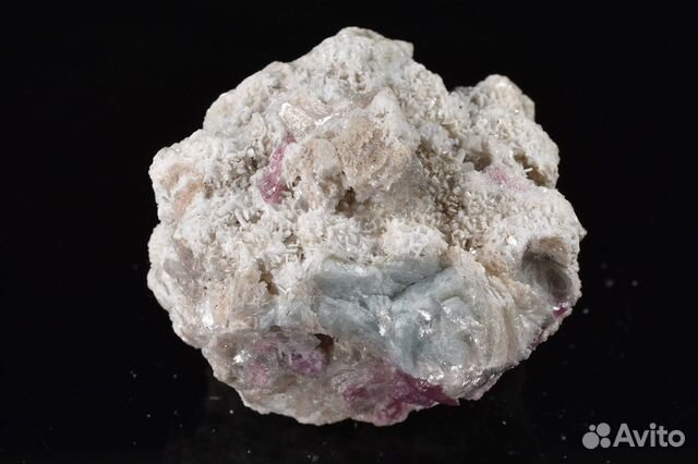Турмалин, лепидолит, альбит, цеолит. Лот №615