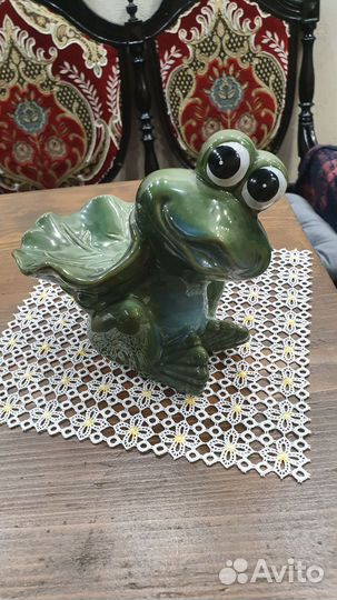 Статуэтка лягушка