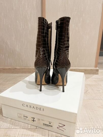 Ботильоны Casadei