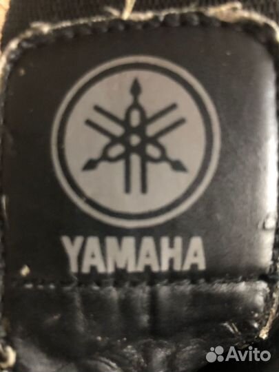 Бас гитара 6 струн Yamaha