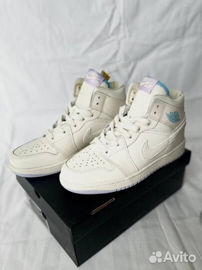 Кроссовки для девочки 36