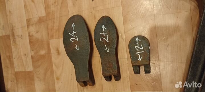 Чугунная сапожная лапка