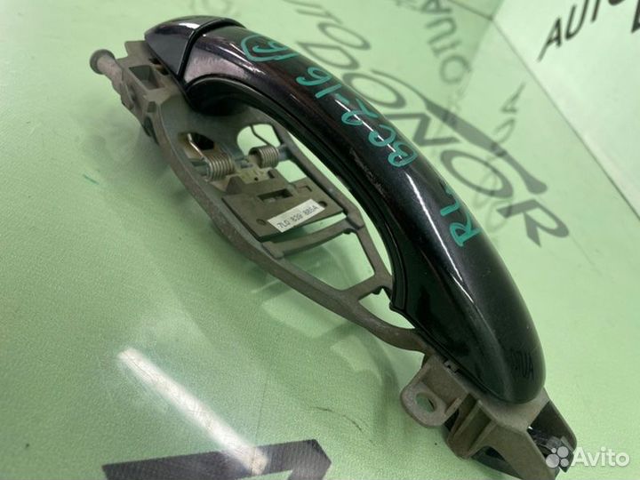 Ручка двери внешняя задняя левая Volkswagen