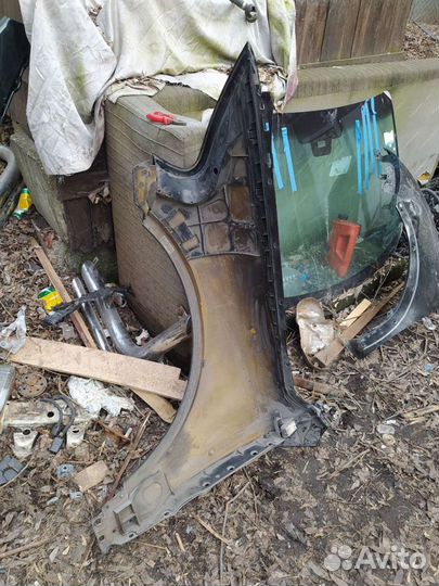 Передняя правая крыло Volkswagen Touareg 02-07