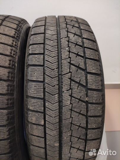 Bridgestone Blizzak VRX 225/60 R17