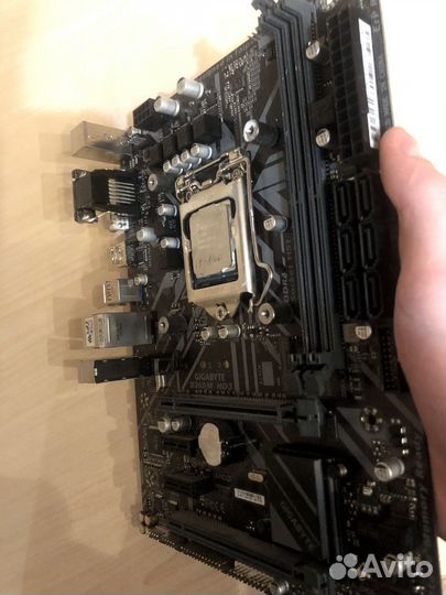 Материнская плата lga 1151 + i3 8100