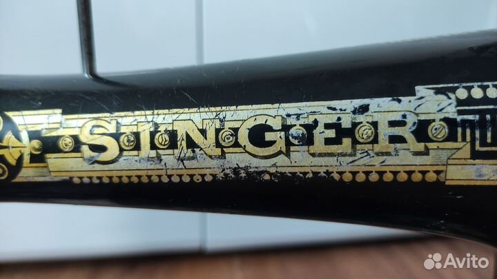 Швейная машина 