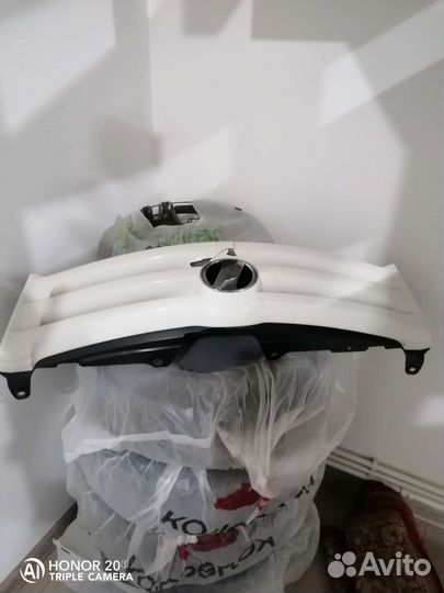 Решетка радиатора Toyota ist