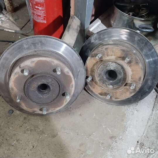 Поворотный кулак в сборе