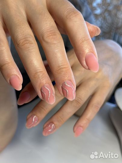 Маникюр и педикюр