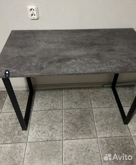 Кухонный стол