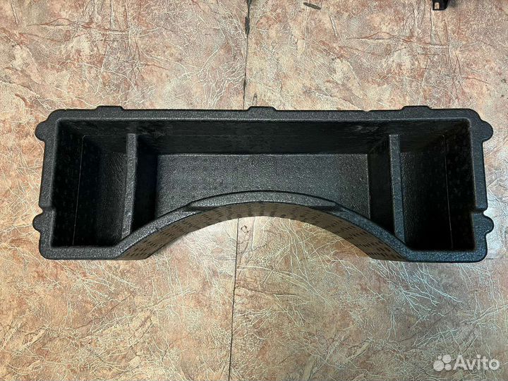 Обшивка и органайзер багажника LADA Vesta SW