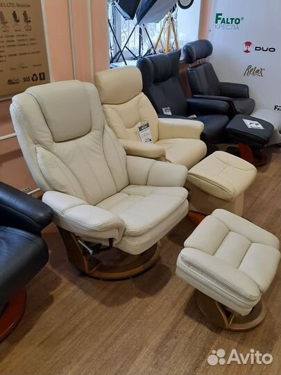 Механический реклайнер с пуфом для ног Relax Hana