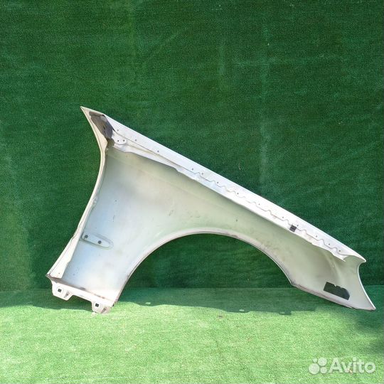 Крыло переднее левое mercedes w211