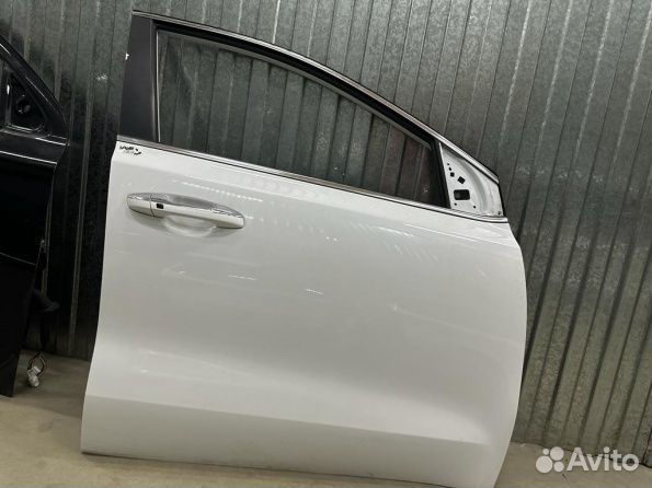 Дверь передняя правая Kia Sportage 4