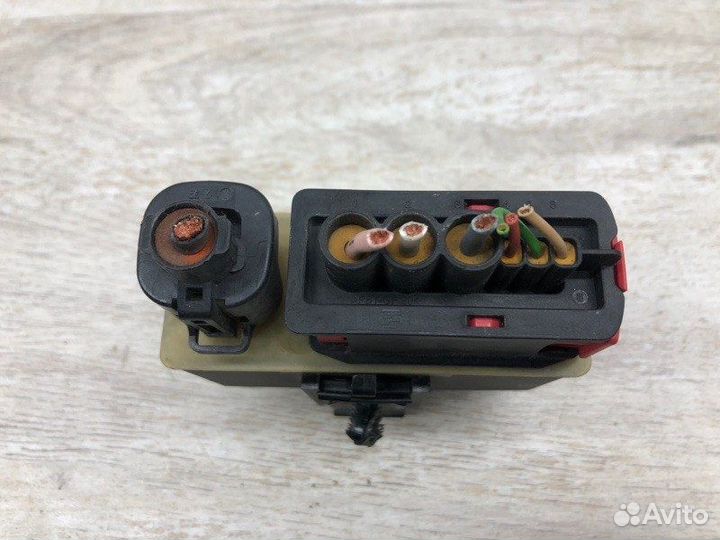 Реле свечей накала Peugeot 5008 универсал DV6C