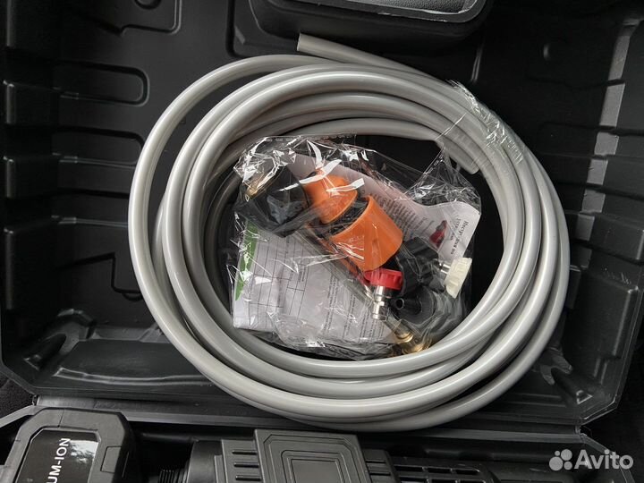 Автомобильная мойка с двумя аккум