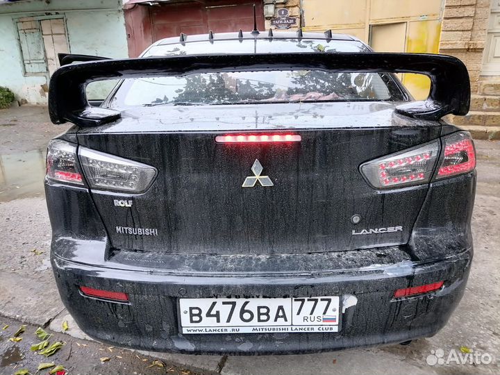 Фара задняя правая на Mitsubishi