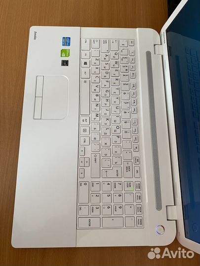 Ноутбук toshiba