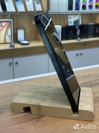 iPhone 15 Pro, 128 ГБ