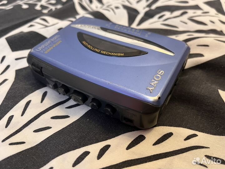 Кассетный плеер Sony Walkman WM-FX195