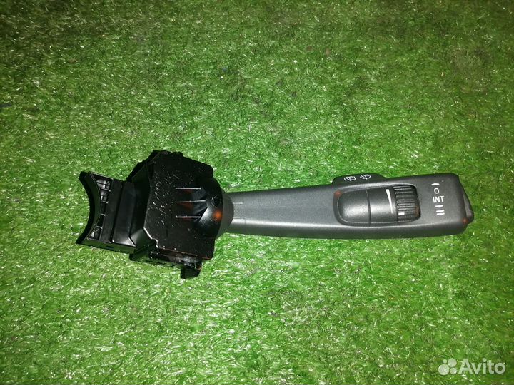 Переключатель подрулевой (дворников) 8682869 Volvo