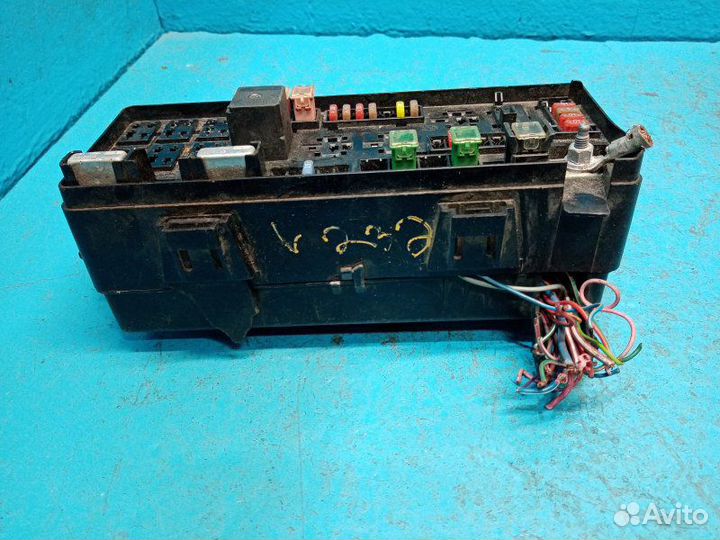 Блок предохранителей Chrysler 300C