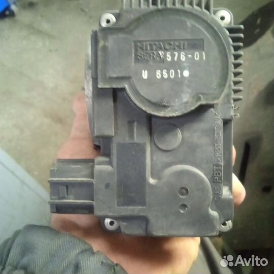 Дроссельная заслонка Infiniti FX35