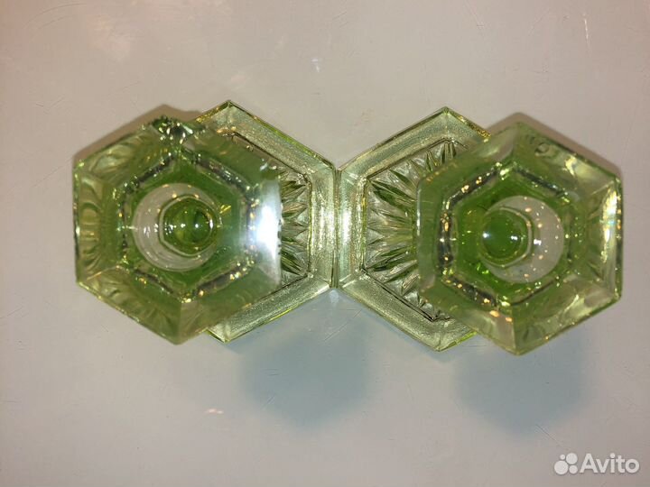 Подсвечники /2 шт.урановоее стекло