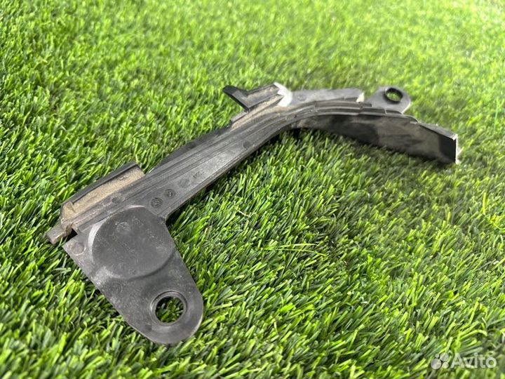 Кронштейн салонного фильтра передний правый Bmw X5