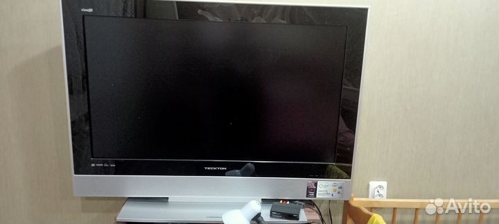 Телевизор бу tekton