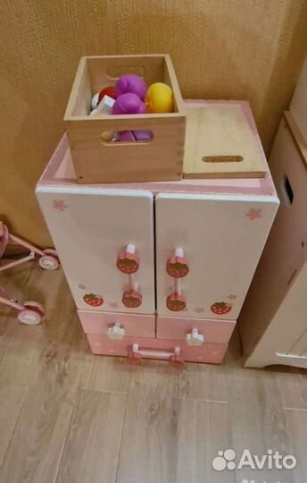 Игрушка кухня со шкафчиком и домик