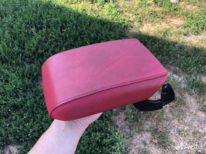 Подлокотник Audi A4/A5/Q5