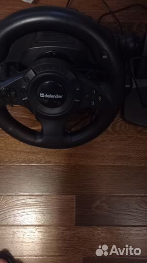 Игровой руль с педалями