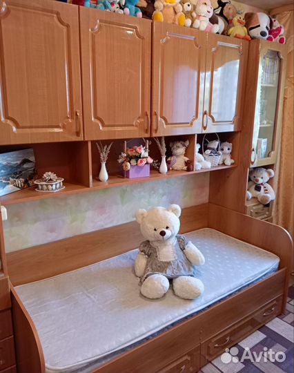 Спальный гарнитур подростковый б/у