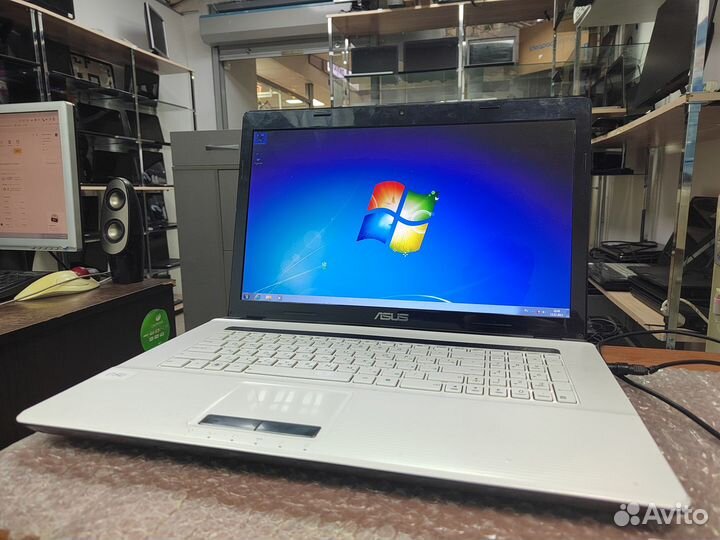 Белый asus K73SD