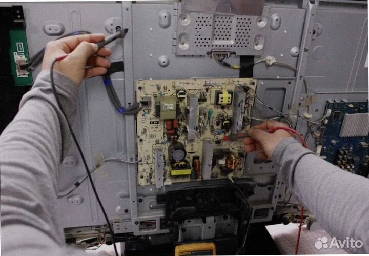 Ремонт телевизоров / Мастер по ремонту телевизоров
