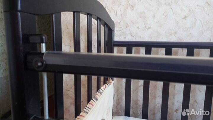Детская кроватка качалка