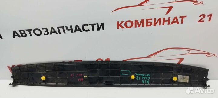 Обшивка двери багажника Ki Ceed 2 JD