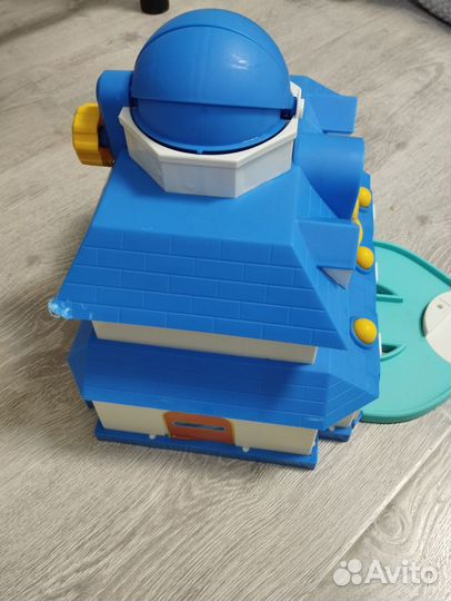 Штаб квартира поли робокар