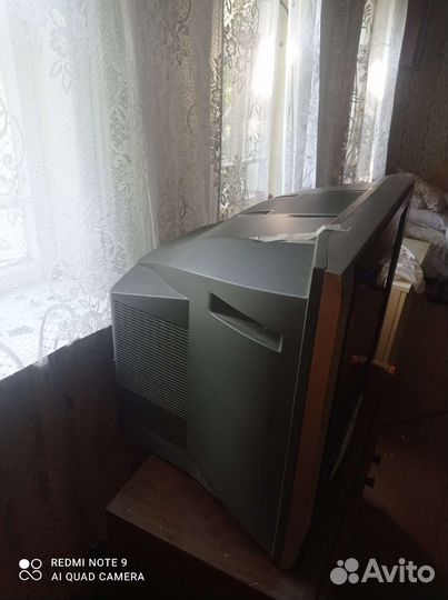 Телевизор в хорошем состоянии. С пультом